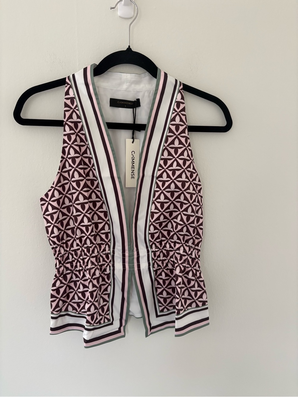NWT Commense Burgundy and White Geometric V-Neck Tank